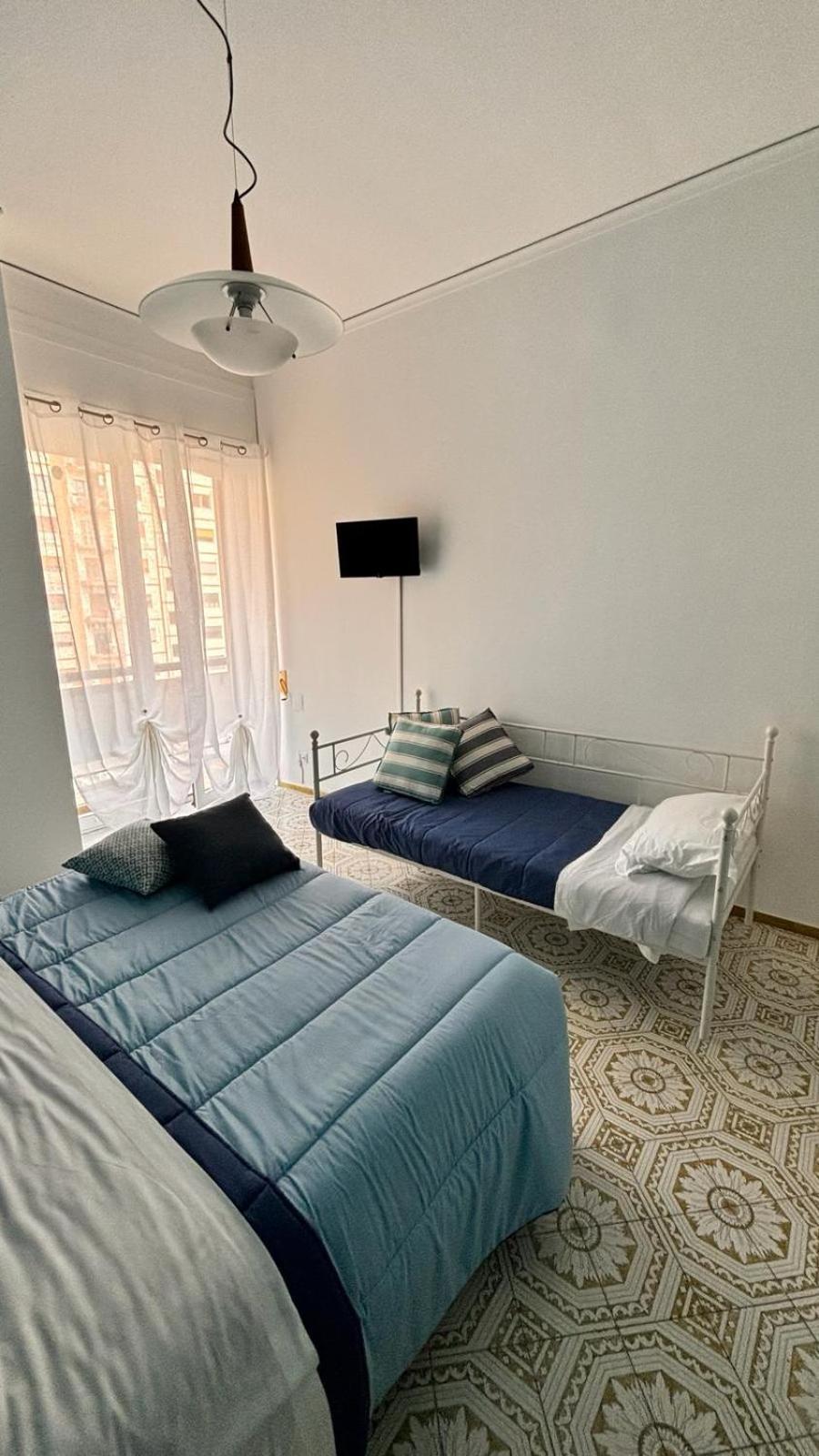 Reginella Guest House ซาแลร์โน ภายนอก รูปภาพ