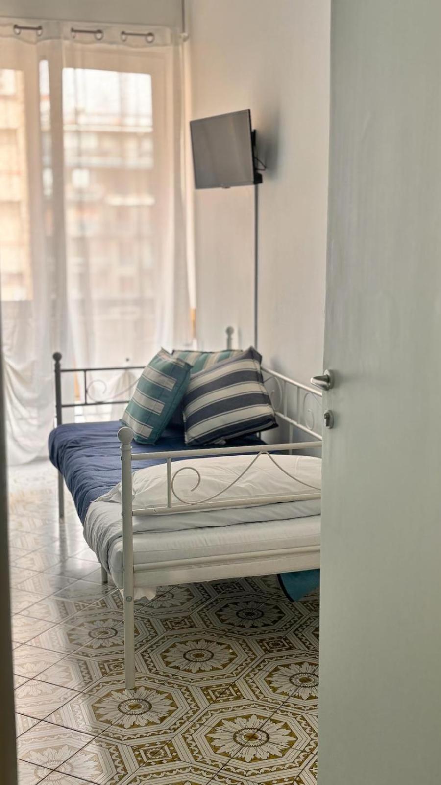 Reginella Guest House ซาแลร์โน ภายนอก รูปภาพ