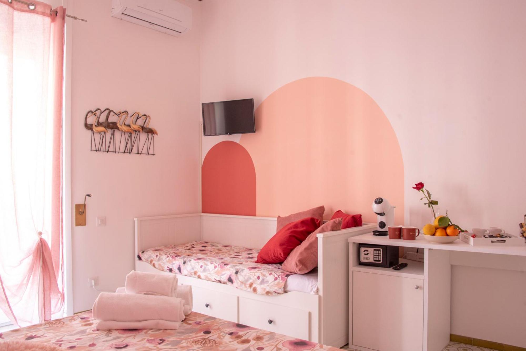 Reginella Guest House ซาแลร์โน ภายนอก รูปภาพ