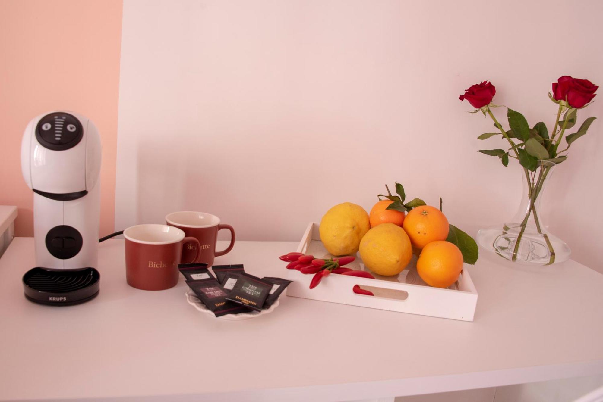 Reginella Guest House ซาแลร์โน ภายนอก รูปภาพ