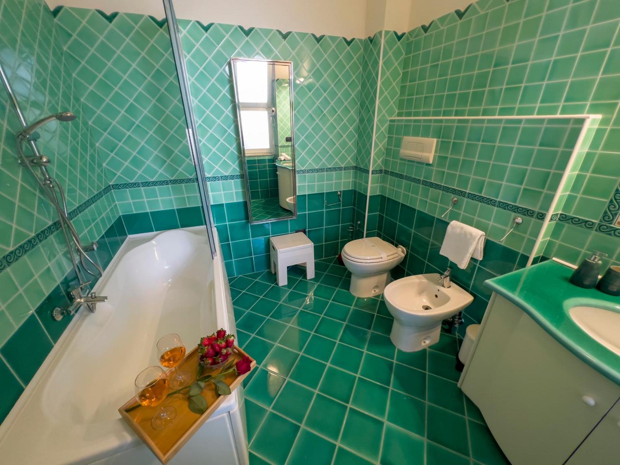 Reginella Guest House ซาแลร์โน ภายนอก รูปภาพ
