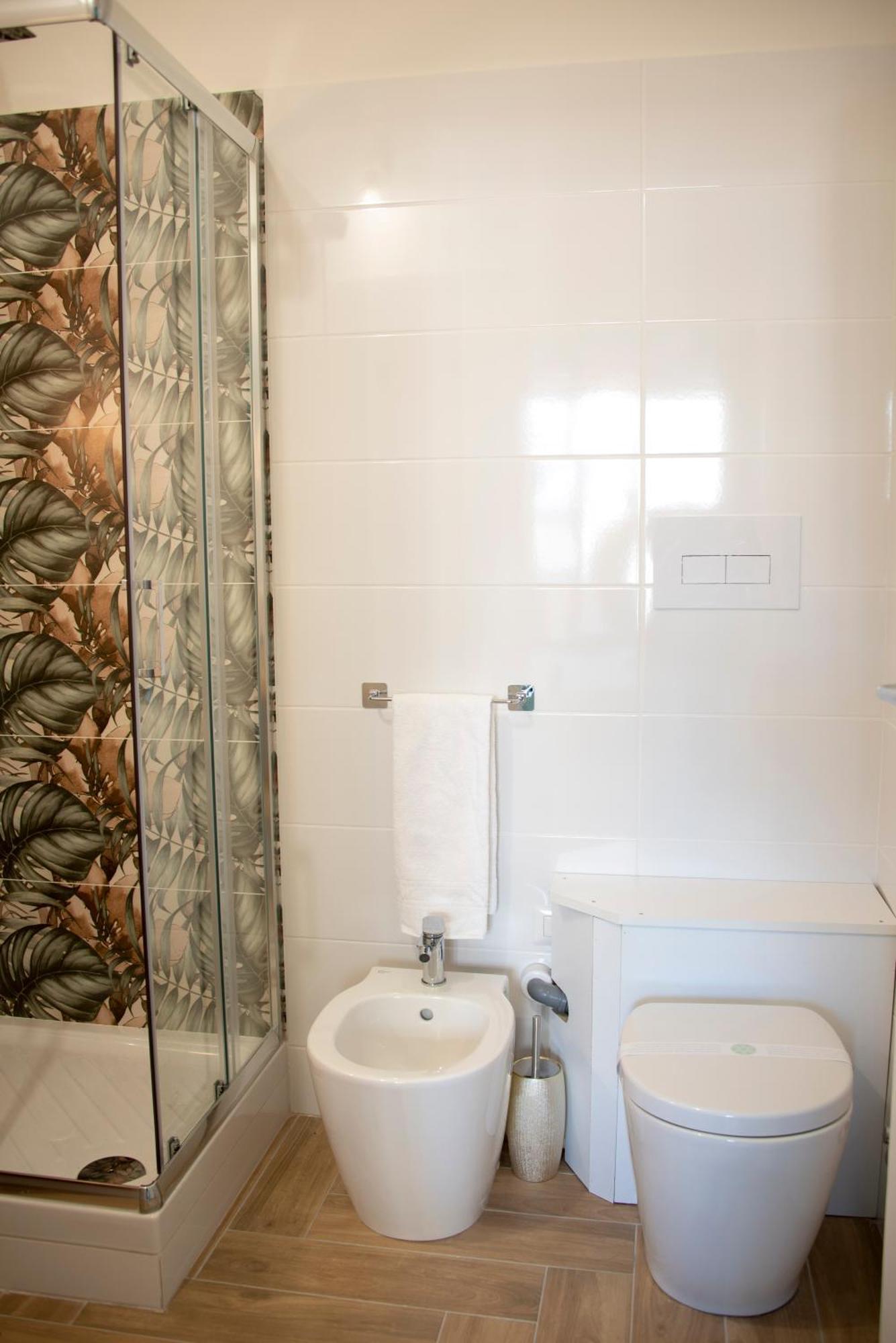 Reginella Guest House ซาแลร์โน ภายนอก รูปภาพ